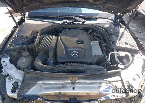 2017 Mercedes-Benz C 300 Sport 4Matic из США, поврежденный, VIN 55SWF4KB4HU215875